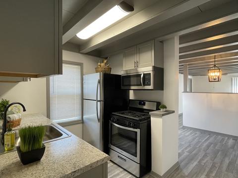 755 E Broadway St, Bradley, IL 60915 photo 6