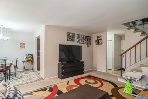 1801 Raleigh Ln, Hoffman Estates, IL 60169 photo 4