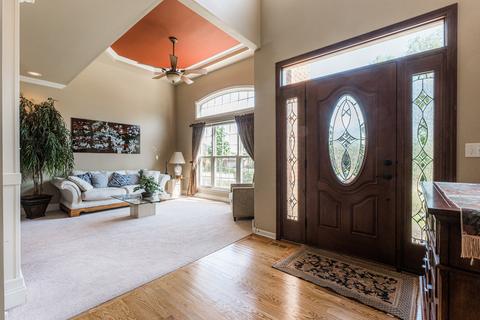 1016 Auburn Ln, Bartlett, IL 60103 photo 2