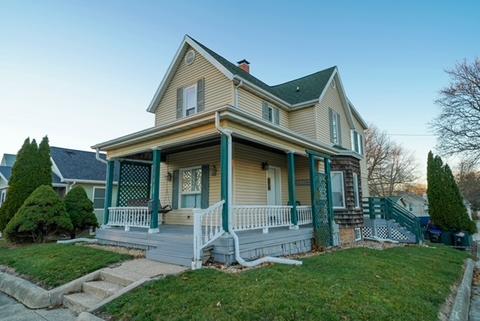 814 E Taylor St, Bloomington, IL 61701 photo 1