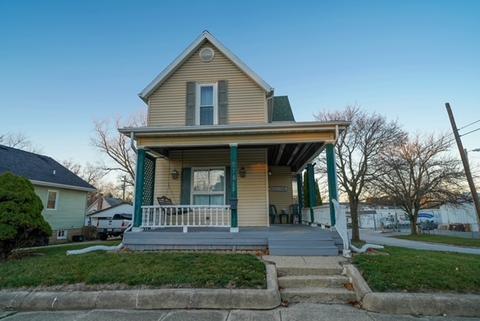814 E Taylor St, Bloomington, IL 61701 photo 2
