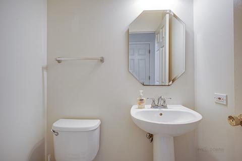 185 Aberdeen Dr, Algonquin, IL 60102 photo 9
