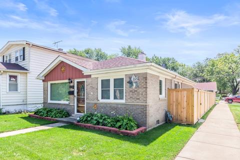 8245 44th St, Lyons, IL 60534 photo 2