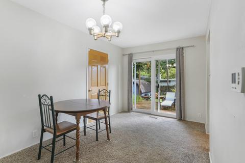 1902 Winchester Dr, Champaign, IL 61821 photo 5