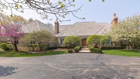 230 Honey Lake Ct, North Barrington, IL 60010