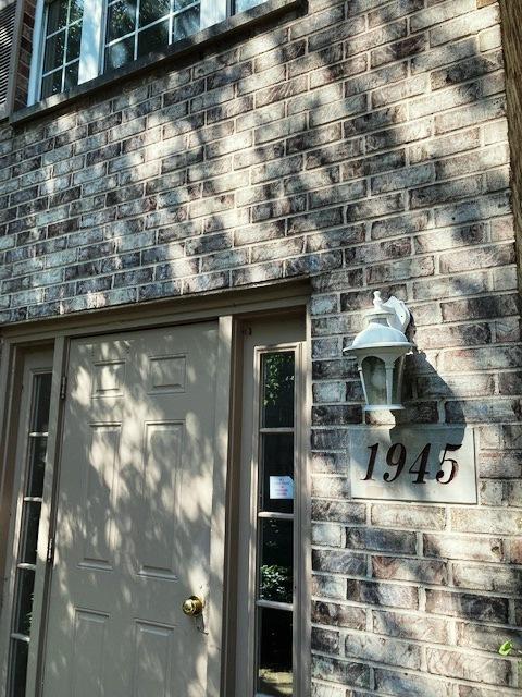 1945 Matthew Ct #D, Elgin, IL 60123 photo 2