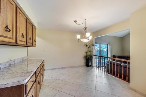 539 Tracy Ter, Des Plaines, IL 60016 photo 12