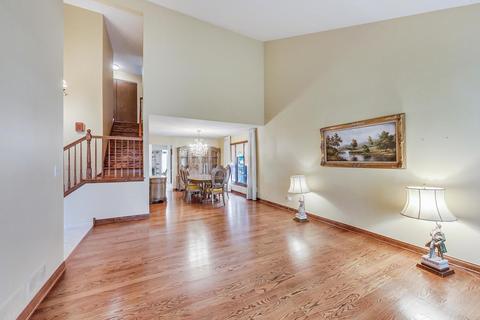 539 Tracy Ter, Des Plaines, IL 60016 photo 4