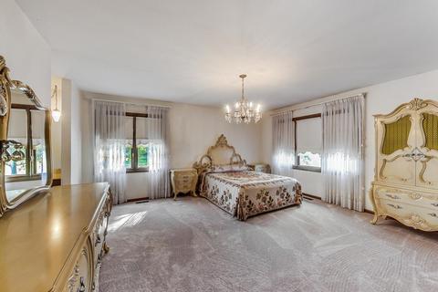 539 Tracy Ter, Des Plaines, IL 60016 photo 19