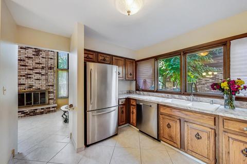 539 Tracy Ter, Des Plaines, IL 60016 photo 10