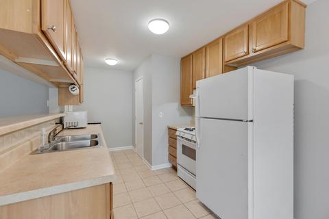 1231 Bunker Hill Ct #E, Wheaton, IL 60189 photo 11