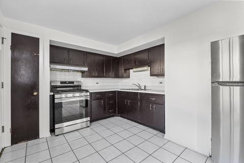 9275 Dee Rd, Des Plaines, IL 60016 photo 11