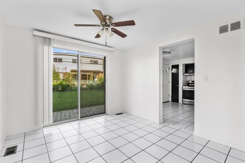 9275 Dee Rd, Des Plaines, IL 60016 photo 8