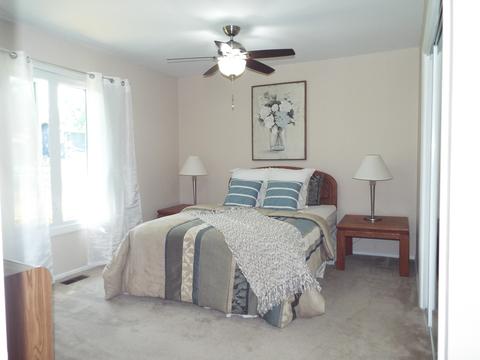 1325 Newcastle Ln, Hoffman Estates, IL 60169 photo 8