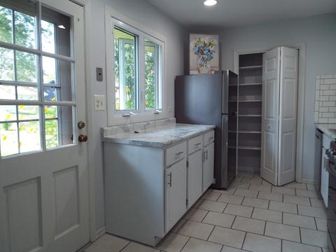 1325 Newcastle Ln, Hoffman Estates, IL 60169 photo 7