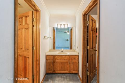 329 S Commonwealth Ave, Elgin, IL 60123 photo 12