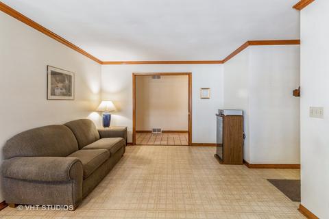 329 S Commonwealth Ave, Elgin, IL 60123 photo 4