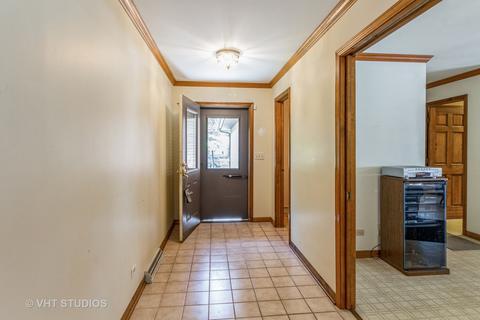 329 S Commonwealth Ave, Elgin, IL 60123 photo 3