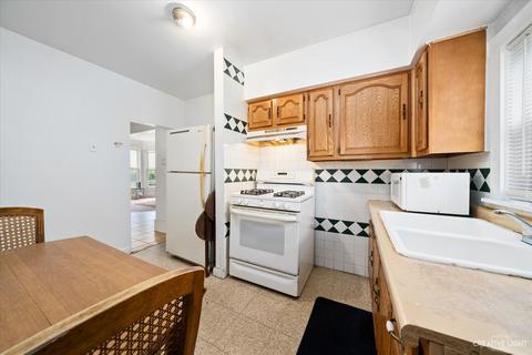339 Ryerson Ave, Elgin, IL 60123 photo 8