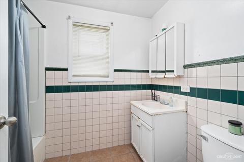 339 Ryerson Ave, Elgin, IL 60123 photo 14