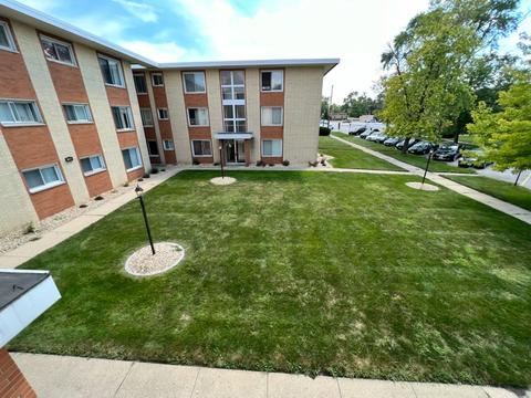 14633 Keystone Ave #2H, Midlothian, IL 60445 photo 2