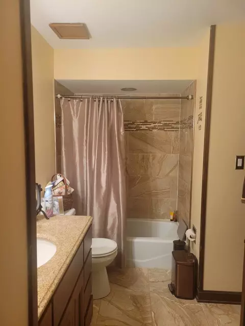 17809 Tanglewood Ct, Hazel Crest, IL 60429 photo 5