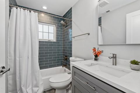 717 Brown Ave, Evanston, IL 60202 photo 17