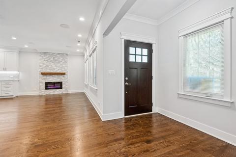 717 Brown Ave, Evanston, IL 60202 photo 2