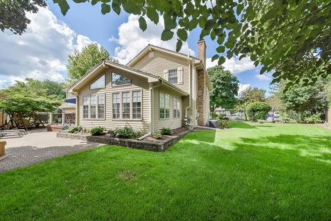 1185 Stoddard Ave, Wheaton, IL 60187 photo 2