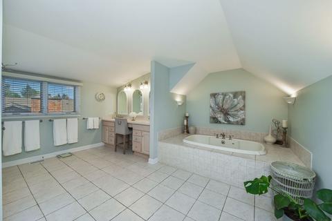 1185 Stoddard Ave, Wheaton, IL 60187 photo 17