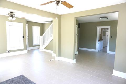 916 E Benton St, Aurora, IL 60505 photo 6
