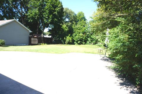 916 E Benton St, Aurora, IL 60505 photo 25
