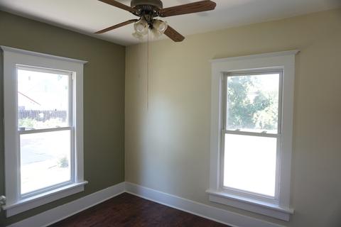 916 E Benton St, Aurora, IL 60505 photo 10