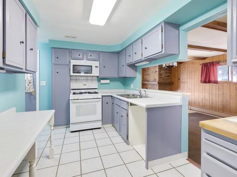 380 S Commonwealth Ave, Elgin, IL 60123 photo 3