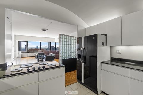 175 E Delaware Pl #6509, Chicago, IL 60611 photo 10