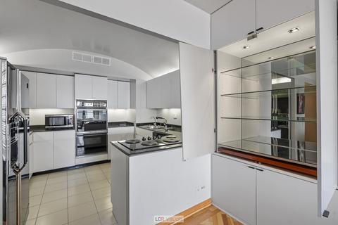 175 E Delaware Pl #6509, Chicago, IL 60611 photo 8