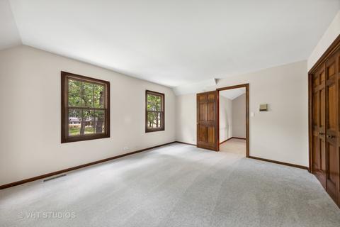8680 Heather Dr, Burr Ridge, IL 60527 photo 17