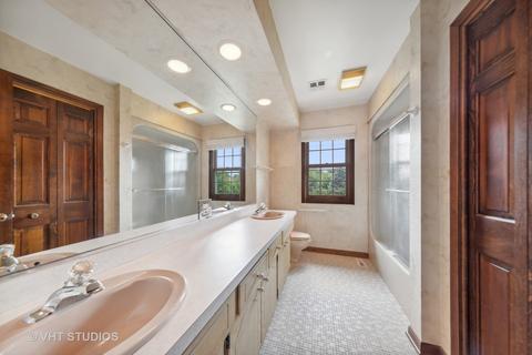 8680 Heather Dr, Burr Ridge, IL 60527 photo 11