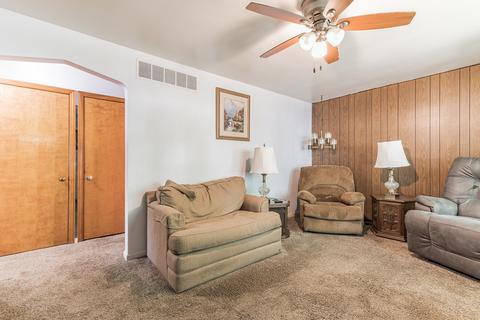 17841 Escanaba Ave, Lansing, IL 60438 photo 3