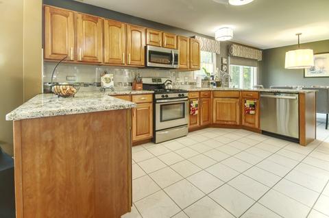 4953 Westhill Cir, Plainfield, IL 60586 photo 10