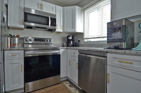 205 Oak St, Seneca, IL 61360 photo 4