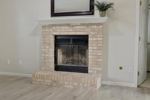 1801 E Lafayette St, Bloomington, IL 61701 photo 4