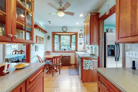 746 S 4th Ave, Des Plaines, IL 60016 photo 10