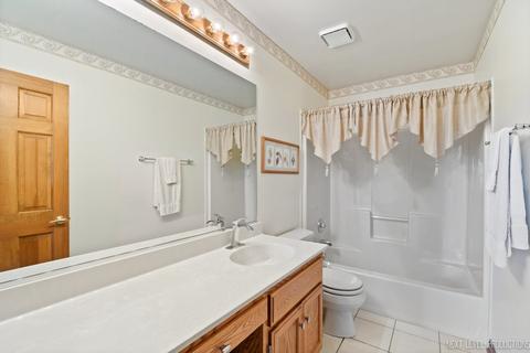 2303 Brookside Ct, Aurora, IL 60502 photo 23