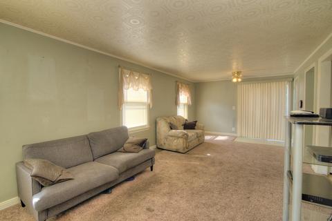 420 Sunset Dr, Elgin, IL 60123 photo 2