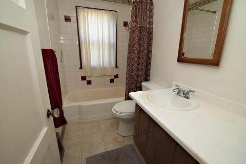 420 Sunset Dr, Elgin, IL 60123 photo 10