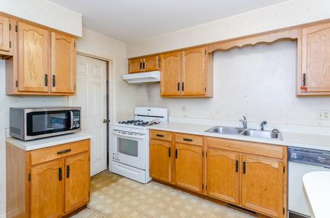 1920 Gresham Cir #B, Wheaton, IL 60189 photo 10