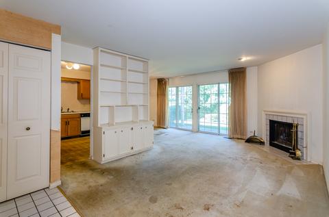 1920 Gresham Cir #B, Wheaton, IL 60189 photo 2