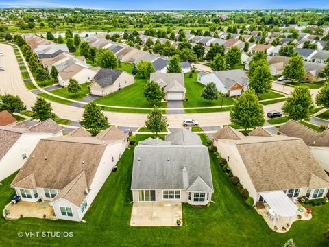 2852 Edgewater Dr, Elgin, IL 60124 photo 22