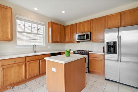 2852 Edgewater Dr, Elgin, IL 60124 photo 13